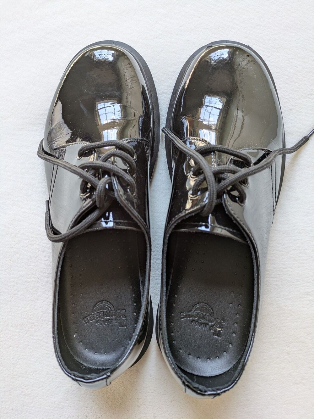 Dr. Martens womens 26893 Black Patent Leather Shoes Lace-Up Oxford Size 8L